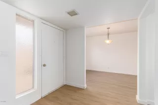 Photo #6: 6143943 Listing