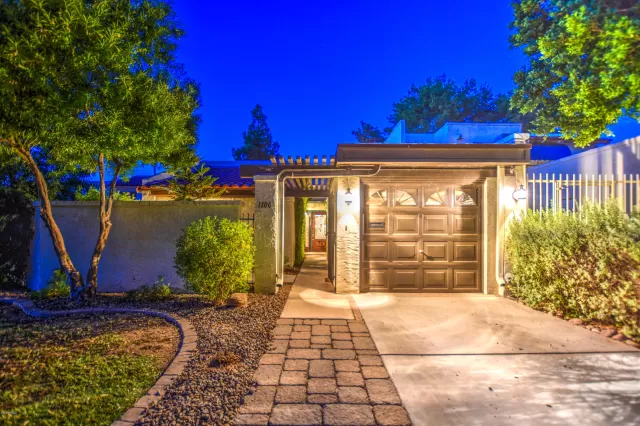 MLS: 6143952 Condo For Sale