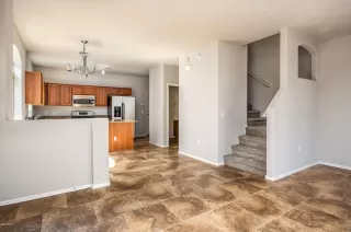 Photo #4: 6144100 Listing