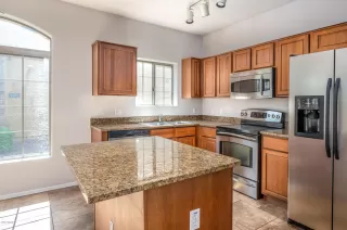 Photo #6: 6144100 Listing