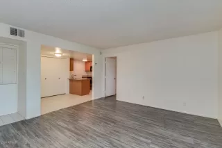 Photo #5: 6144483 Listing