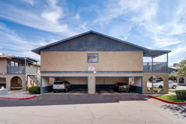 MLS: 6144572 Condo For Sale