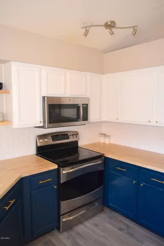 Photo #4: 6144686 Listing