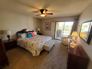 Photo #5: 6144704 Listing