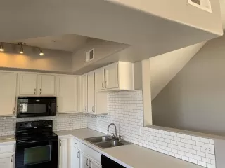 Photo #2: 6144757 Listing