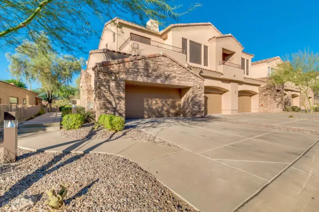 MLS: 6144974 Condo For Sale