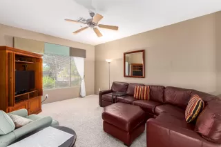 Photo #5: 6145000 Listing