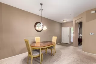 Photo #6: 6145000 Listing