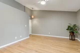 Photo #4: 6145096 Listing