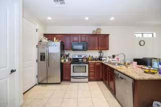 Photo #6: 6145102 Listing