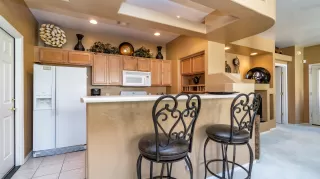 Photo #5: 6145119 Listing