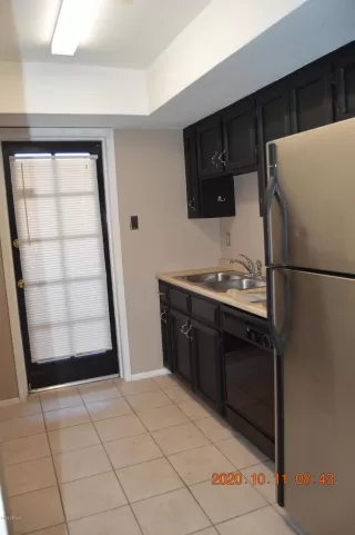 Photo #5: 6145425 Listing