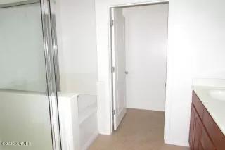 Photo #5: 6145707 Listing