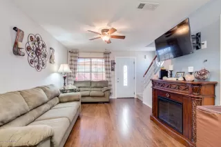 Photo #4: 6145741 Listing