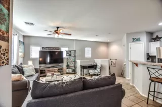 Photo #3: 6145742 Listing