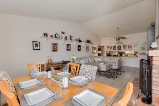 Photo #5: 6145928 Listing