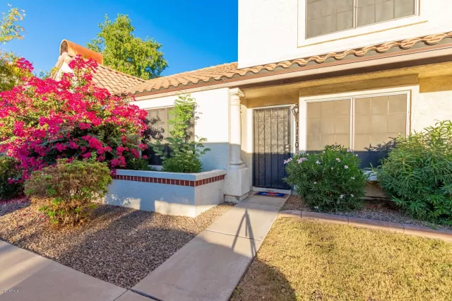 MLS: 6146144 Condo For Sale