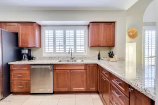 Photo #5: 6146186 Listing