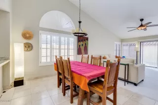 Photo #6: 6146186 Listing