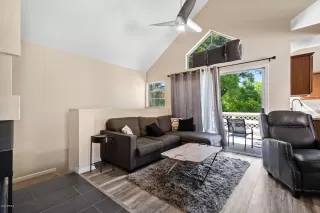 Photo #5: 6146204 Listing