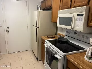 Photo #3: 6146419 Listing