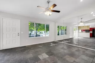 Photo #5: 6146576 Listing