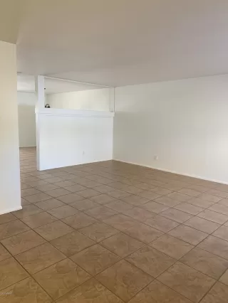 Photo #6: 6146698 Listing