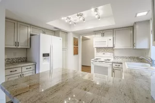 Photo #6: 6146702 Listing