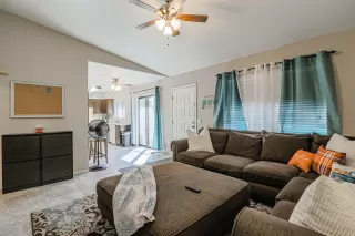 Photo #2: 6146831 Listing