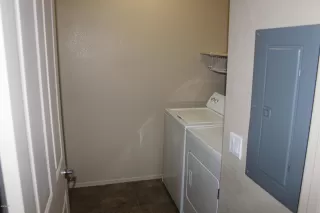 Photo #6: 6146977 Listing