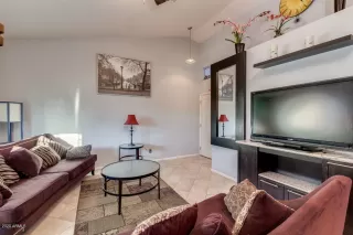 Photo #2: 6147156 Listing