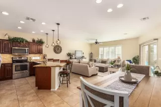 Photo #4: 6147236 Listing