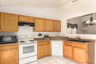 Photo #2: 6147755 Listing