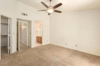 Photo #4: 6147755 Listing