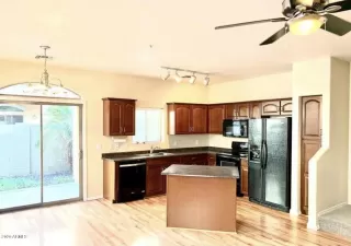 Photo #2: 6147891 Listing