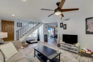 Photo #4: 6148395 Listing