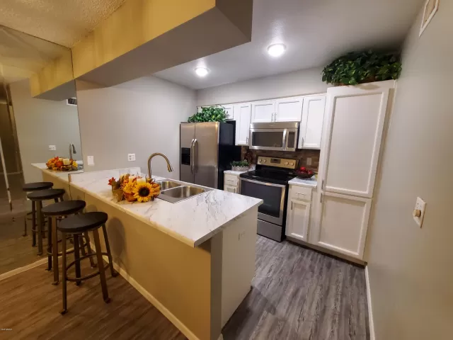 MLS: 6148629 Condo For Sale