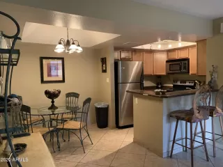 Photo #5: 6148682 Listing