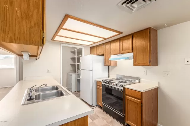 MLS: 6149192 Condo For Sale