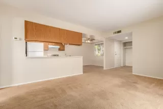 Photo #4: 6149192 Listing