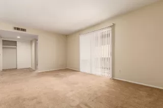 Photo #5: 6149192 Listing