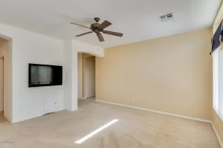 Photo #5: 6149257 Listing