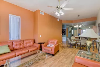 Photo #6: 6149901 Listing