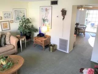 Photo #6: 6149936 Listing