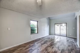 Photo #5: 6149955 Listing