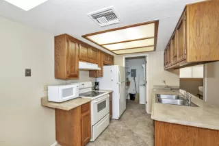 Photo #6: 6150008 Listing