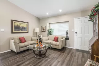 Photo #4: 6150262 Listing 