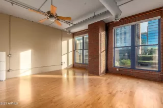 Photo #5: 6150264 Listing 