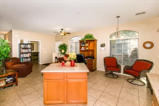 Photo #6: 6150606 Listing 