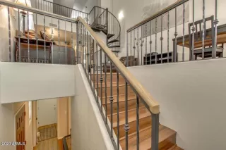 Photo #6: 6150672 Listing